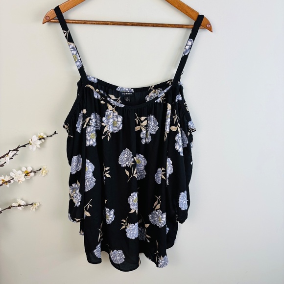Torrid Black Floral Cold Shoulder Top Size 2X - Picture 3 of 6